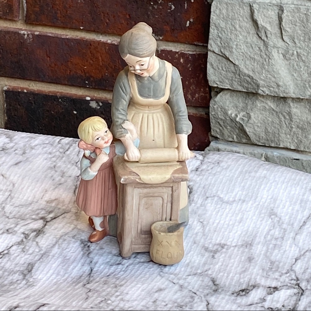 Vint GEI Grandmother Girl Rolling Dough Figurine